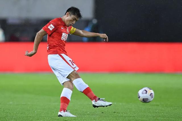 西甲-莱万哑火冈萨雷斯制胜 巴萨0-1莱加内斯